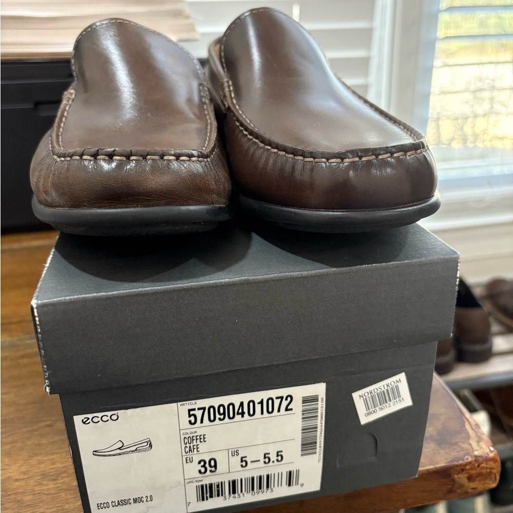 Ecco Men's Dark Brown Leather Slip-Ons - Picture 2 of 6